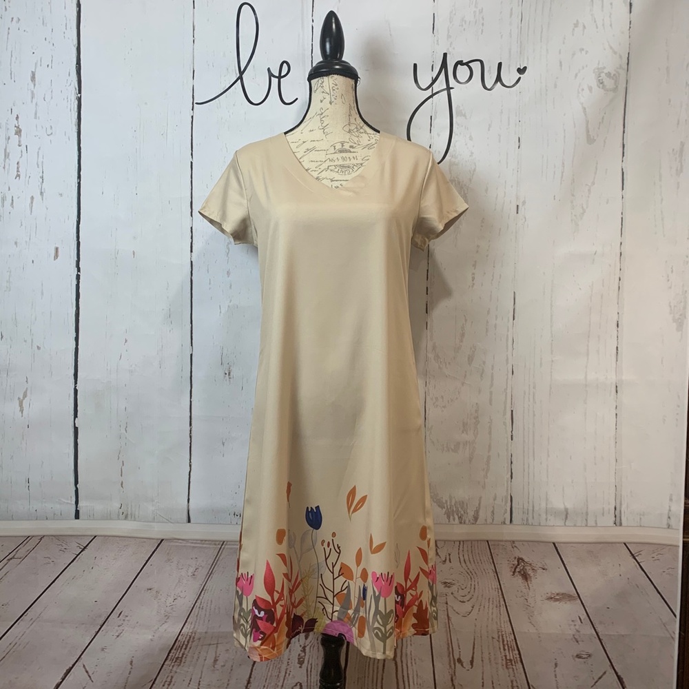 Silky Floral Print Short Sleeve A Line Dress Med- NEW